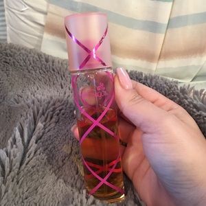 Pink sugar perfume 75% full